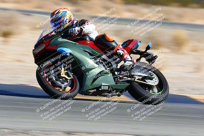 media/Jan-08-2022-SoCal Trackdays (Sat) [[1ec2777125]]/Turn 4 (1145am)/